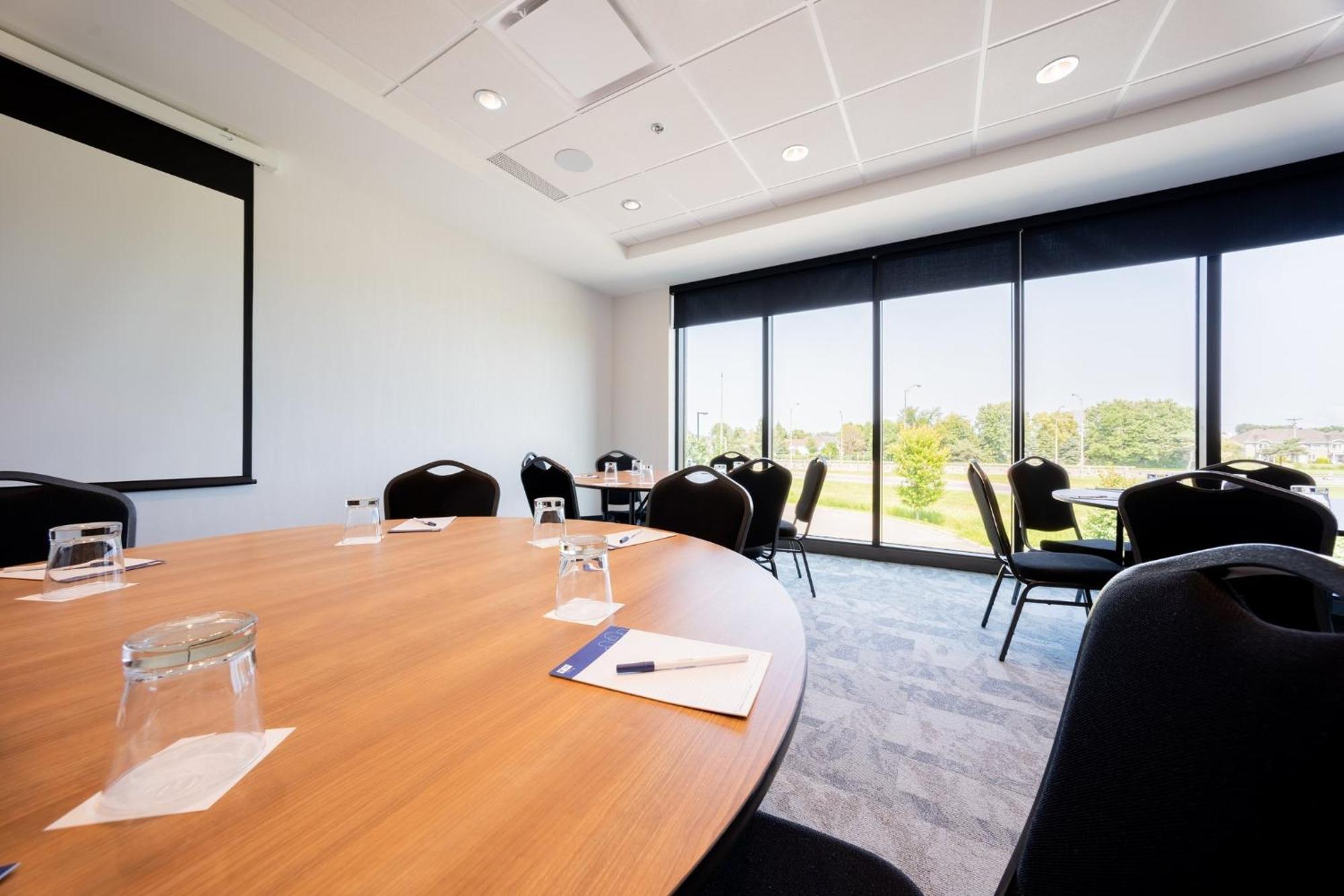Holiday Inn Express & Suites - Trois Rivieres Ouest By Ihg Esterno foto